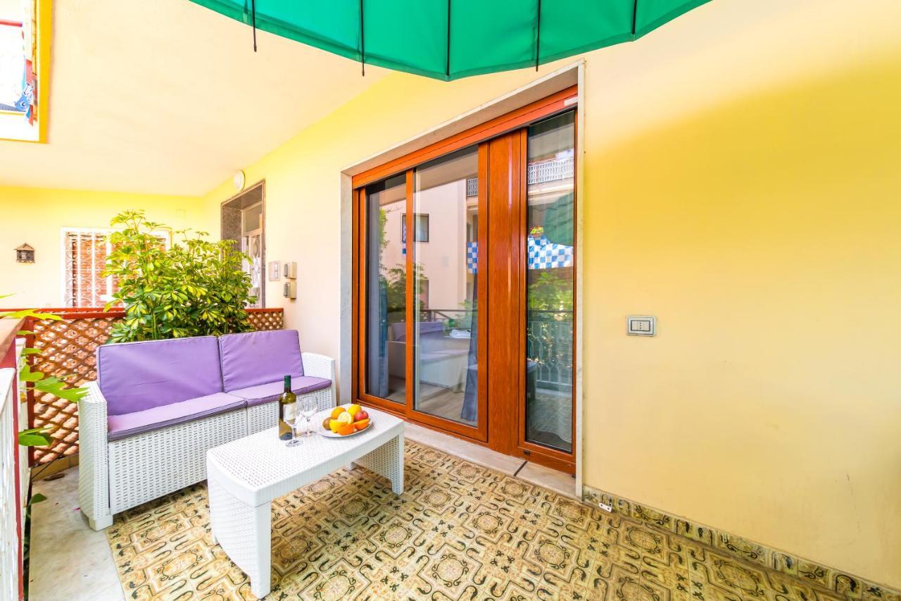 Apartamento Il Riccio Di Mare A 5 Minuti Da Sorrento Sant'Agnello Exterior foto